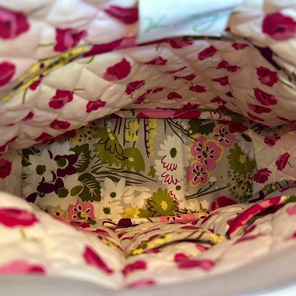 VERA BRADLEY RETIRED PATTERN “MAKE ME BLUSH” HANDBAG - Picture 4 of 7